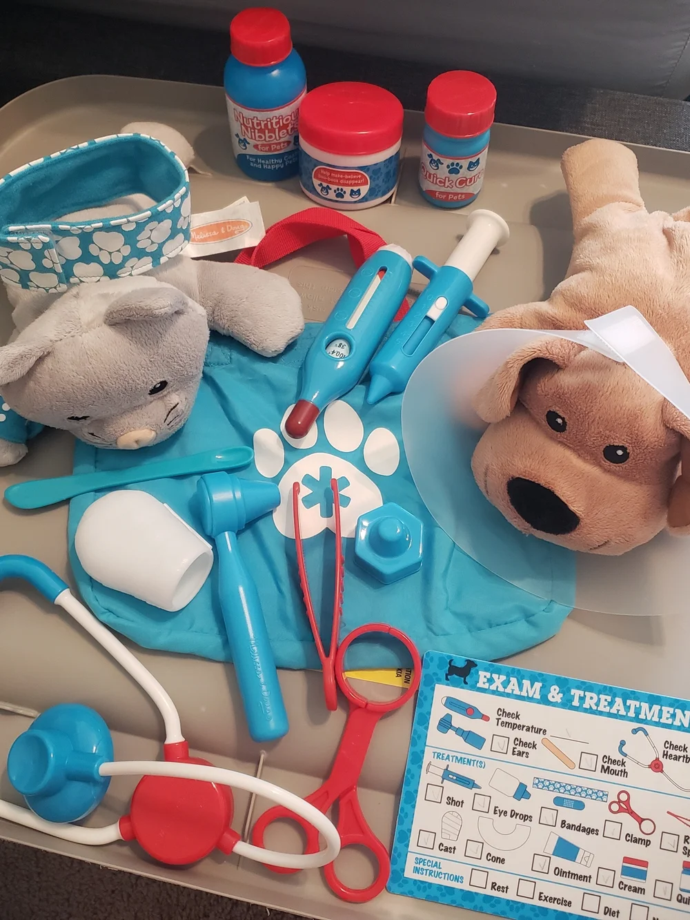 Melissa & Doug Pet Vet Play Set